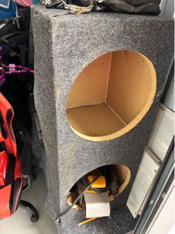 Speaker box