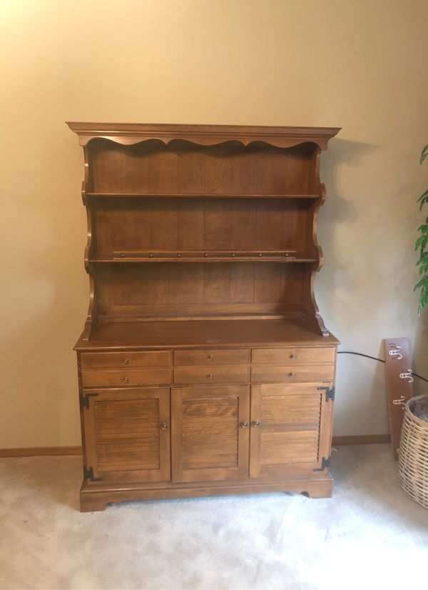 Ethan Allen dining room hutch for Sale in Edmonds, WA OfferUp