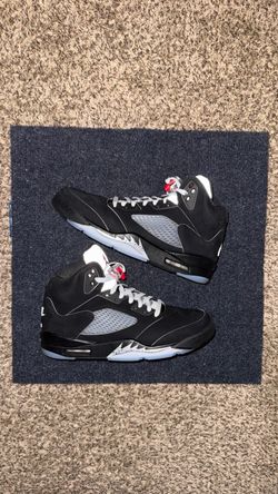 Jordan 5 Black Metallic Reimagined Size 9.5