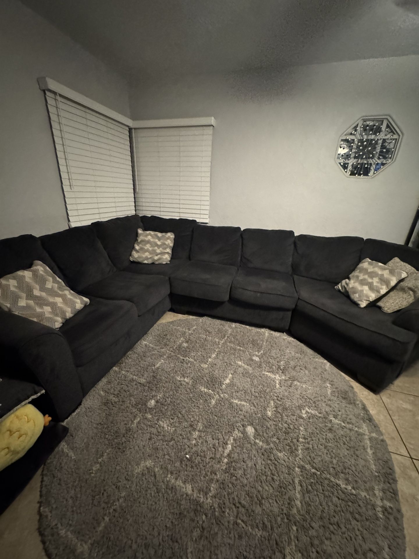Sectional (Ashley Furniture)