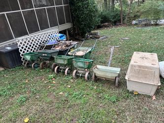 Scott’s Rotary and Drop Spreader