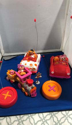 Lalaloopsy mini 2 car with remote and dolls and train set with 1 doll and pet
