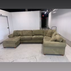 Comfy Sectional Couch 