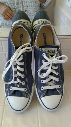 CONVERSE MEN SIZE 8.