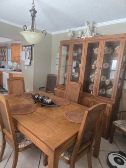 Table China Cabinet Bar