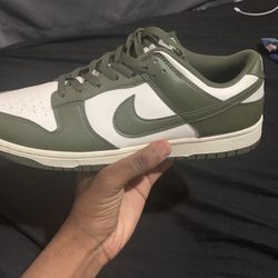 Dunks size 11.5 tryna get them gone