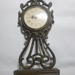Clock Vintage Winchester Desk, Mantel or Shelf Richard Ward designer

