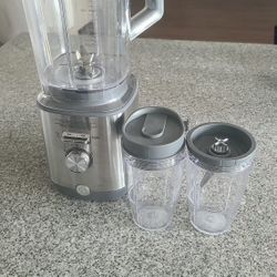 GE Blender with Personal Cups