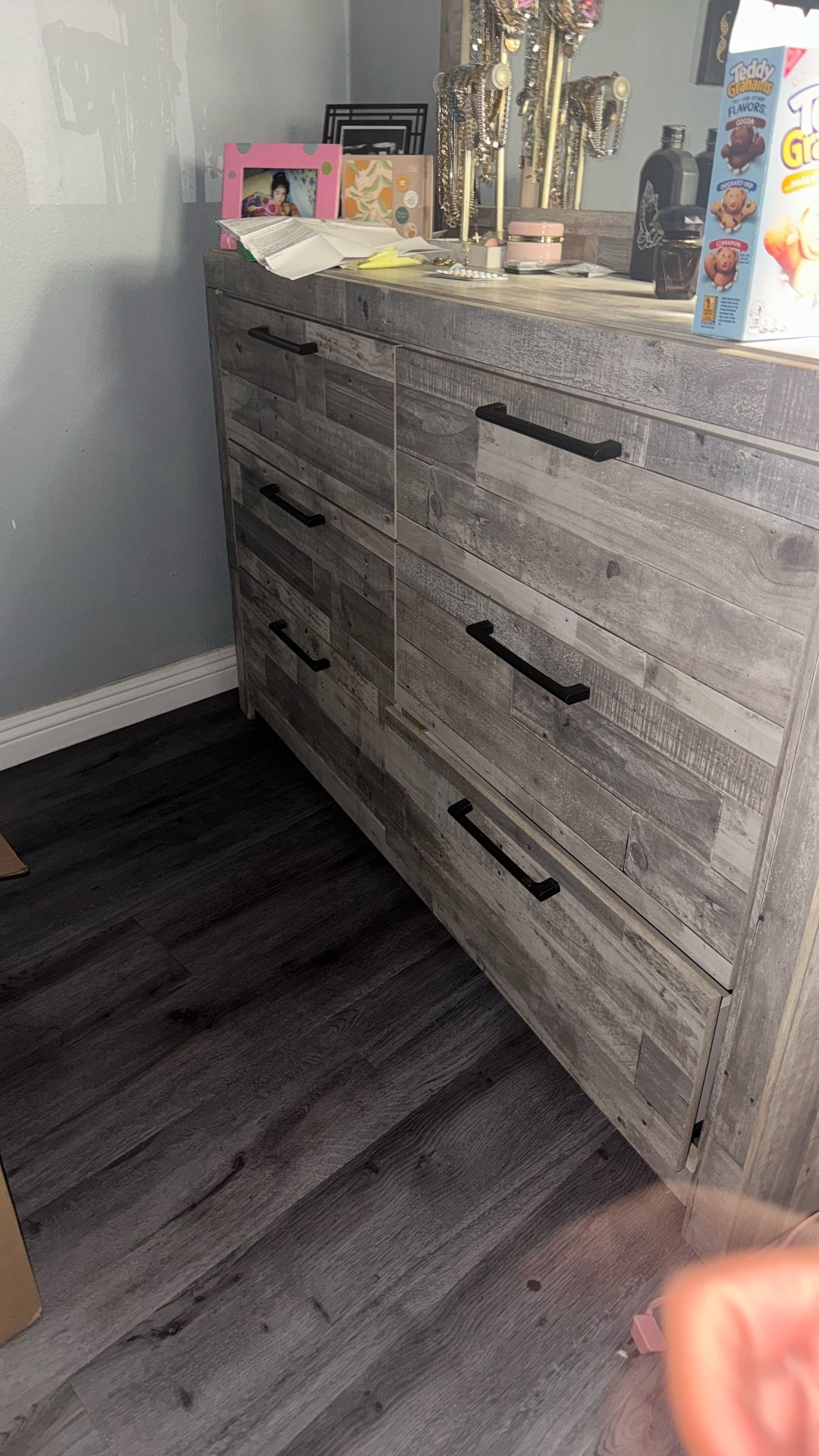 Large Rustic Wood 6 - Drawer Dresser