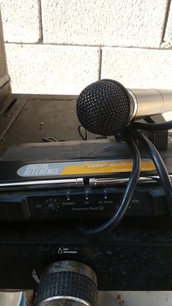 wireless mic and receiver Audio technica