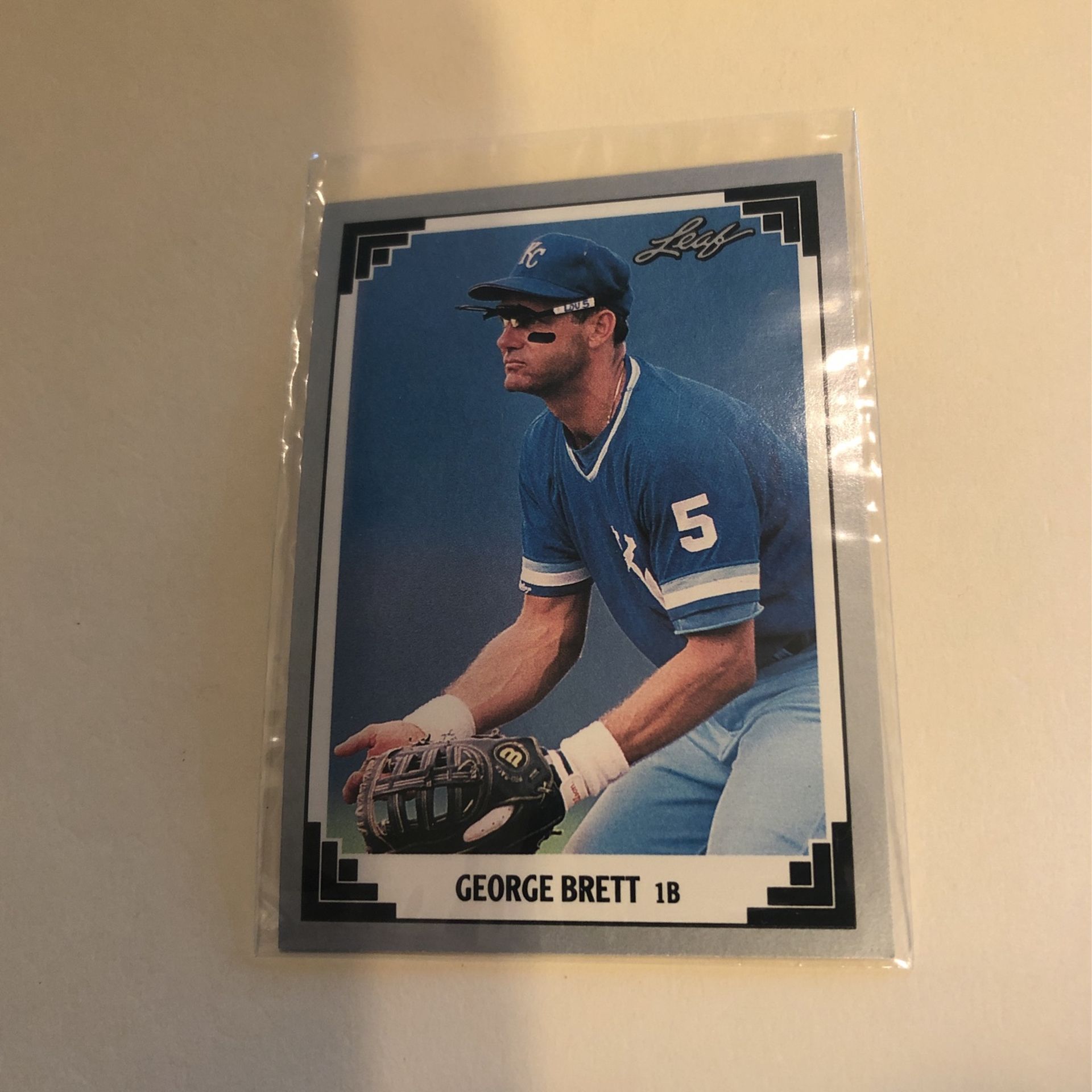 1991 LEAF BASEBALL CARD #335-GEORGE BRETT-HOF-MINT This HOF Card For Only $1 Firm