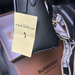 Note Leather & Vintage Check Crossbody Bag