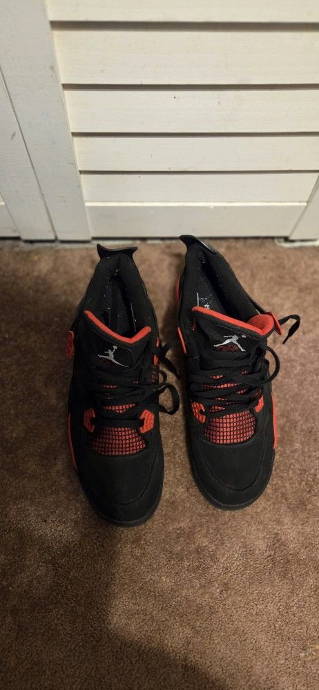 Jordans Retro 4