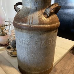 Milk farm can