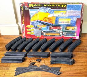 Life-Like HO Scale Train Set Bundle Rail Master Track Buildings Accessories | Huge Lot!!!