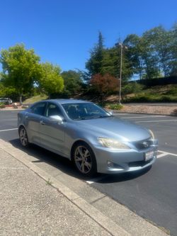 Lexus is250