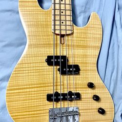 Bass Guitar Sire U5 4-string