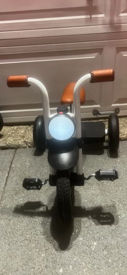 Toddler tricycle