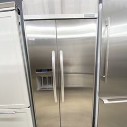 Kitchen Aid Side By Side Built In 36” Refrigerator Ice And Water 