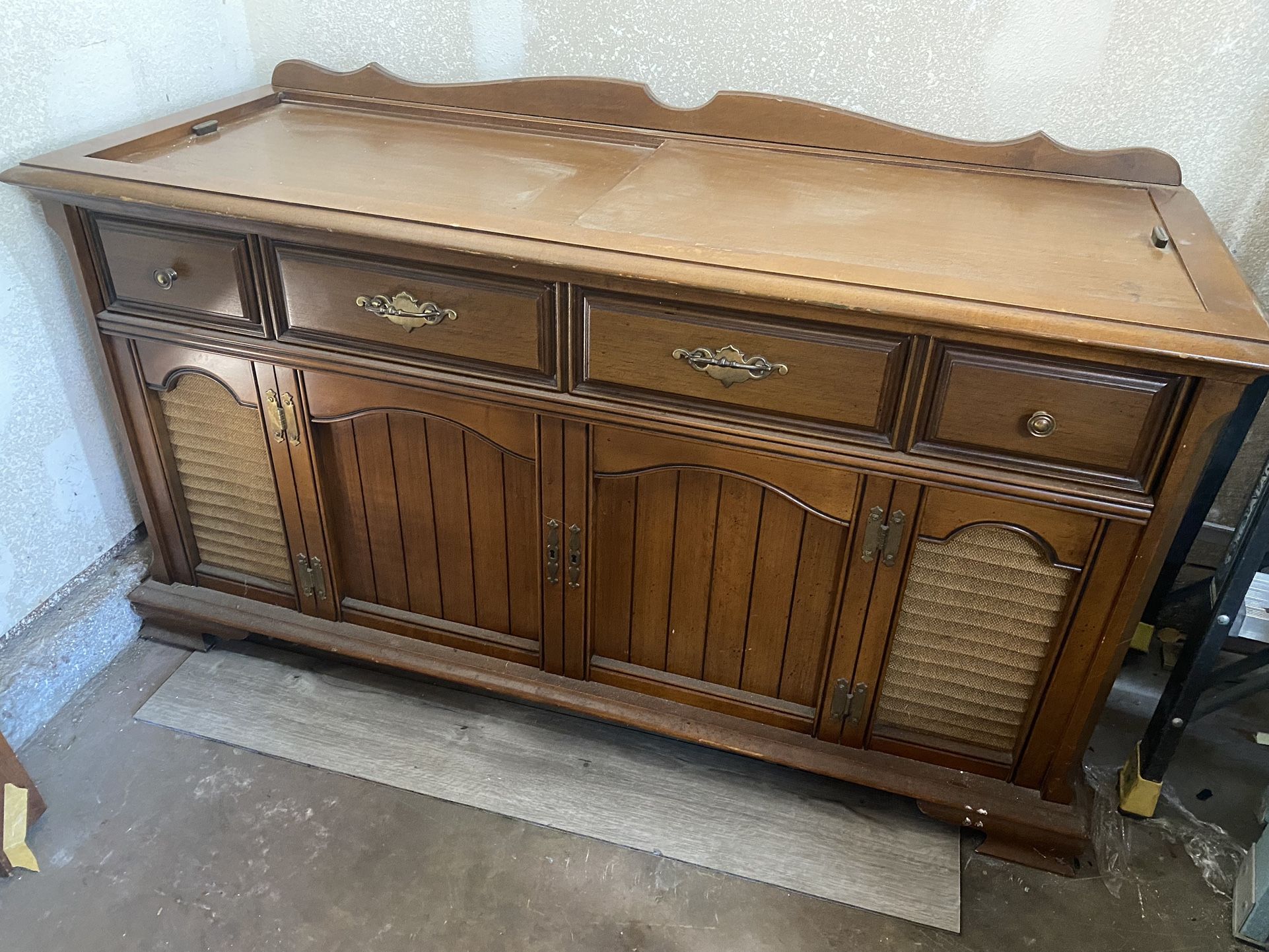 Magnavox Record Player
