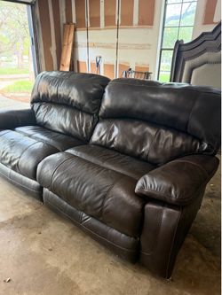 SOFA GREAT CONDITION