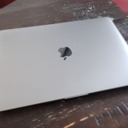 Apple MacBook Pro