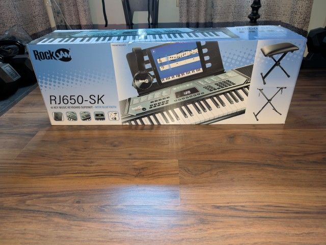 Brand New Bluetooth 61 Key Music Keyboard Set ✨💫