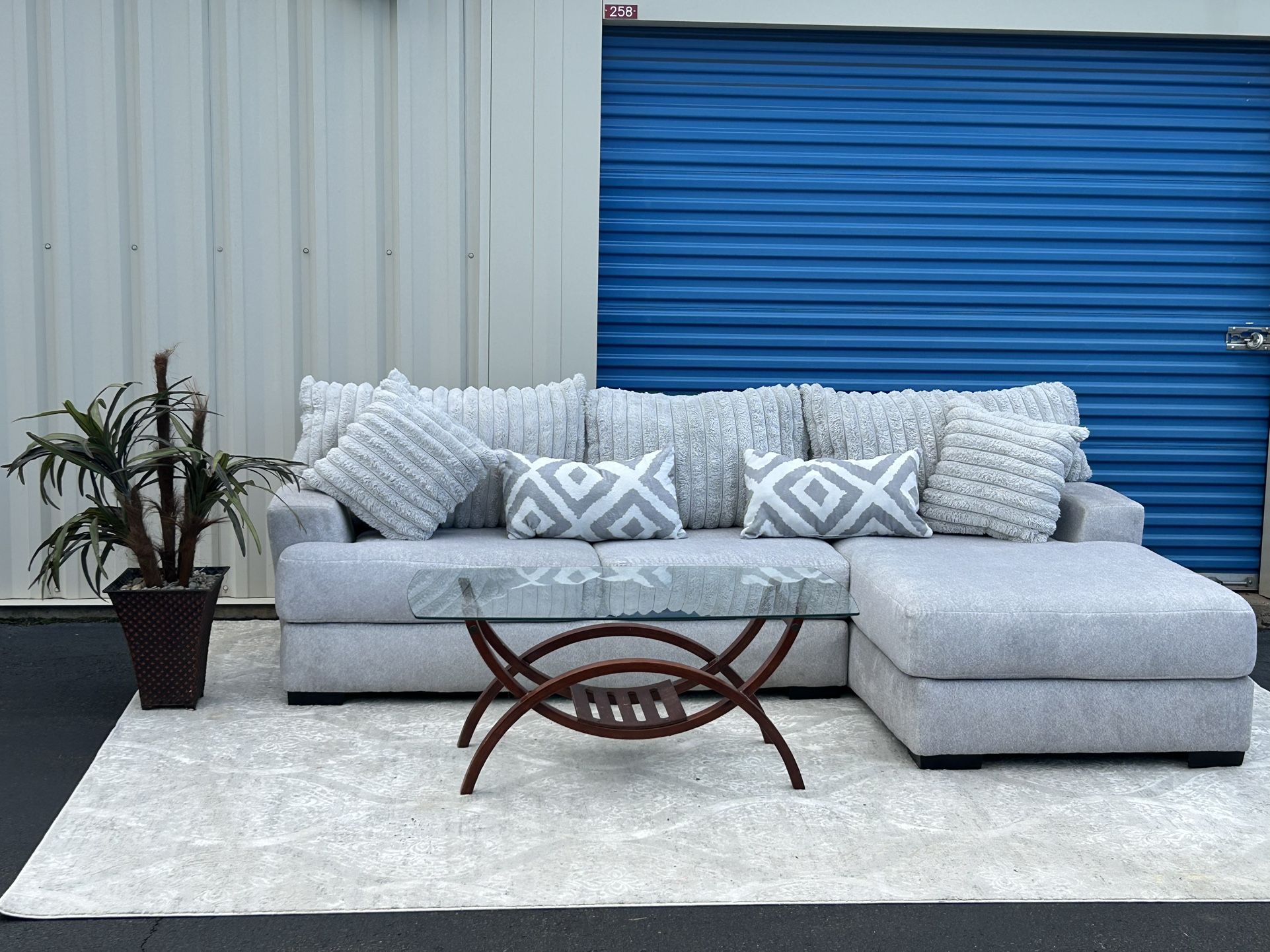 2 Piece Sectional - Excellent Condition