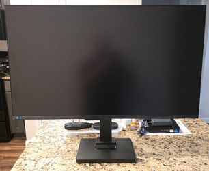 Samsung ViewFinity S8 (S80UD) 37" 4K UHD Monitor with KVM switch