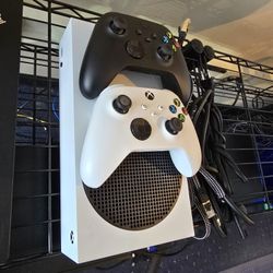 Xbox Series S 512GB for sale. 