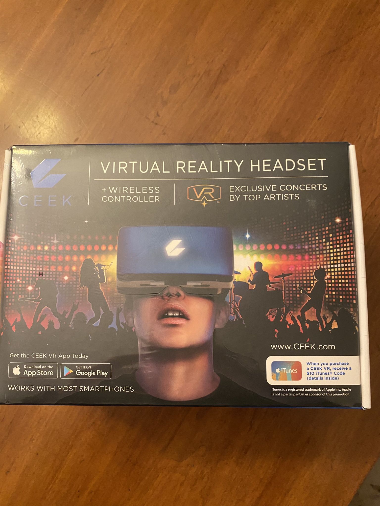 CEEK Virtual Reality Headset