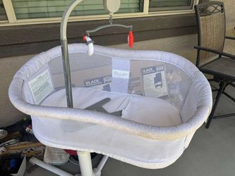 Modern Bassinet for Newborn - HUGE MOVING SALE!!