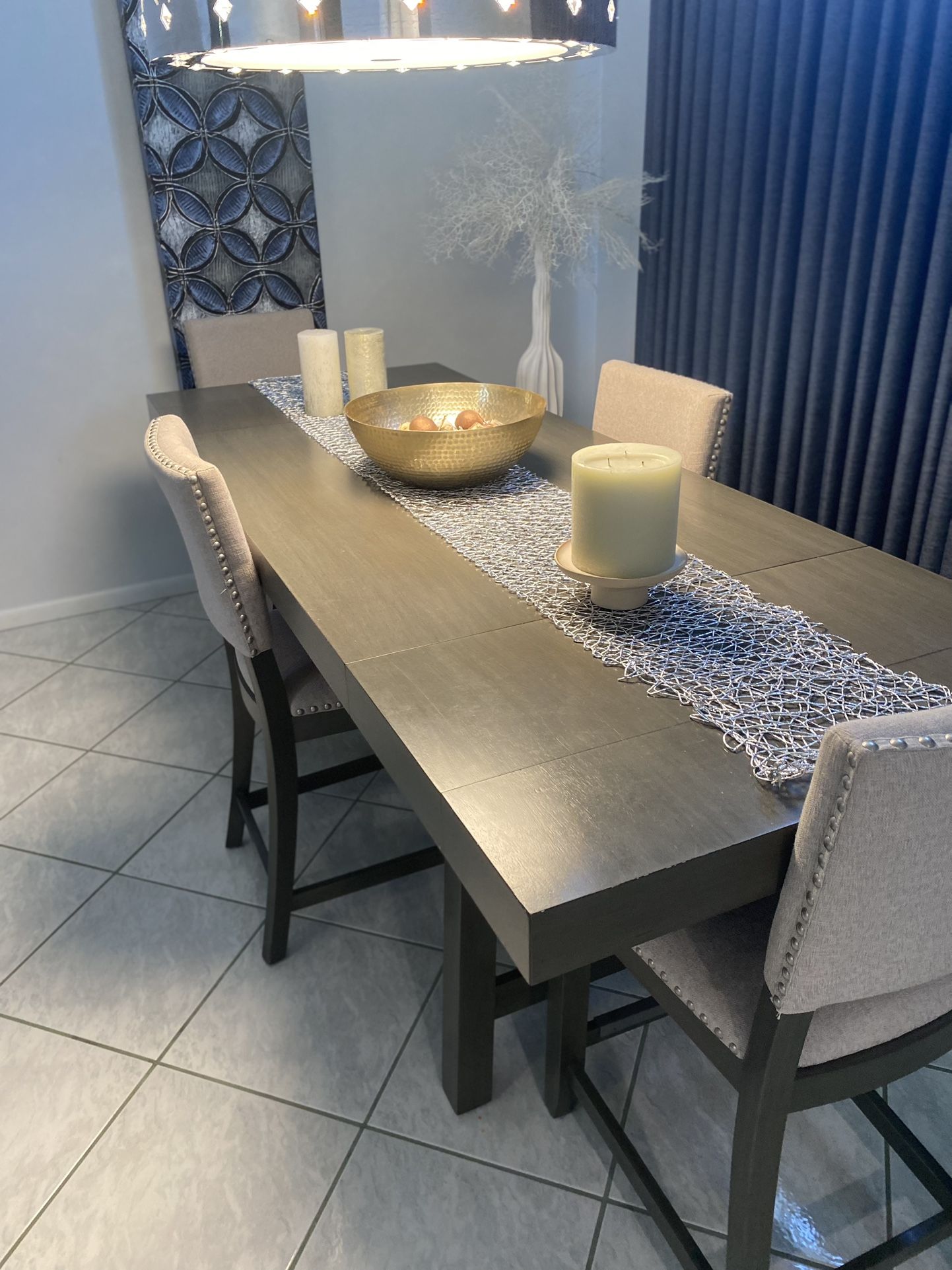 Brown-gray Dining Room Table and Chairs (4) for Sale in Fort Lauderdale, FL - OfferUp