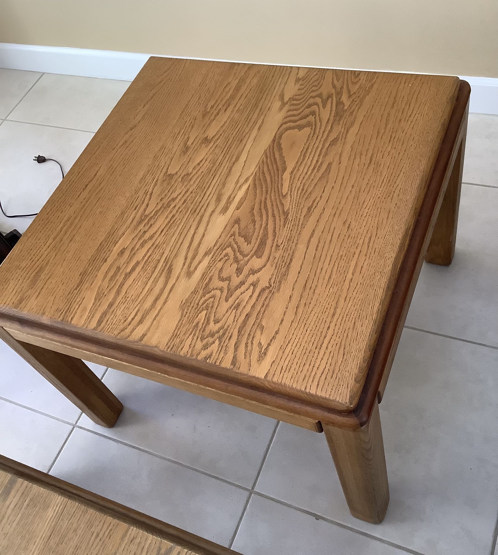Side Table /  *Solid Oak Wood* / End Table