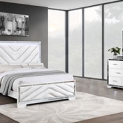 New 4pc Bedroom Set In Box 📦 