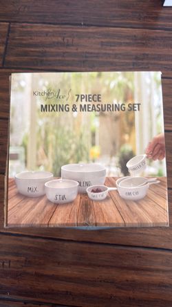 7 piece measuring set NEW