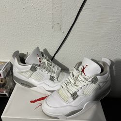 Jordan 4s Oreo