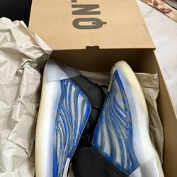 YZY Basketball Shoes