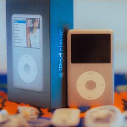 Apple iPod Classic Grey - 6th Gen - 80GB #2