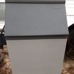 Ice Machine Storage 