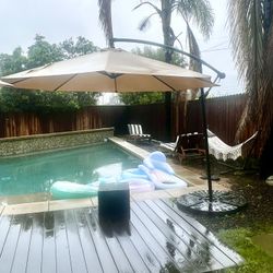 Large Tan Outdoor Umbrellas With Weights