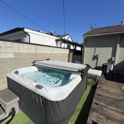 NEW Jacuzzi Hot Tub