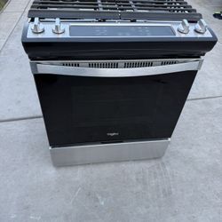 Like New Whirpool Gas Stove 