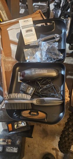 Pro dog trimmer and accessories