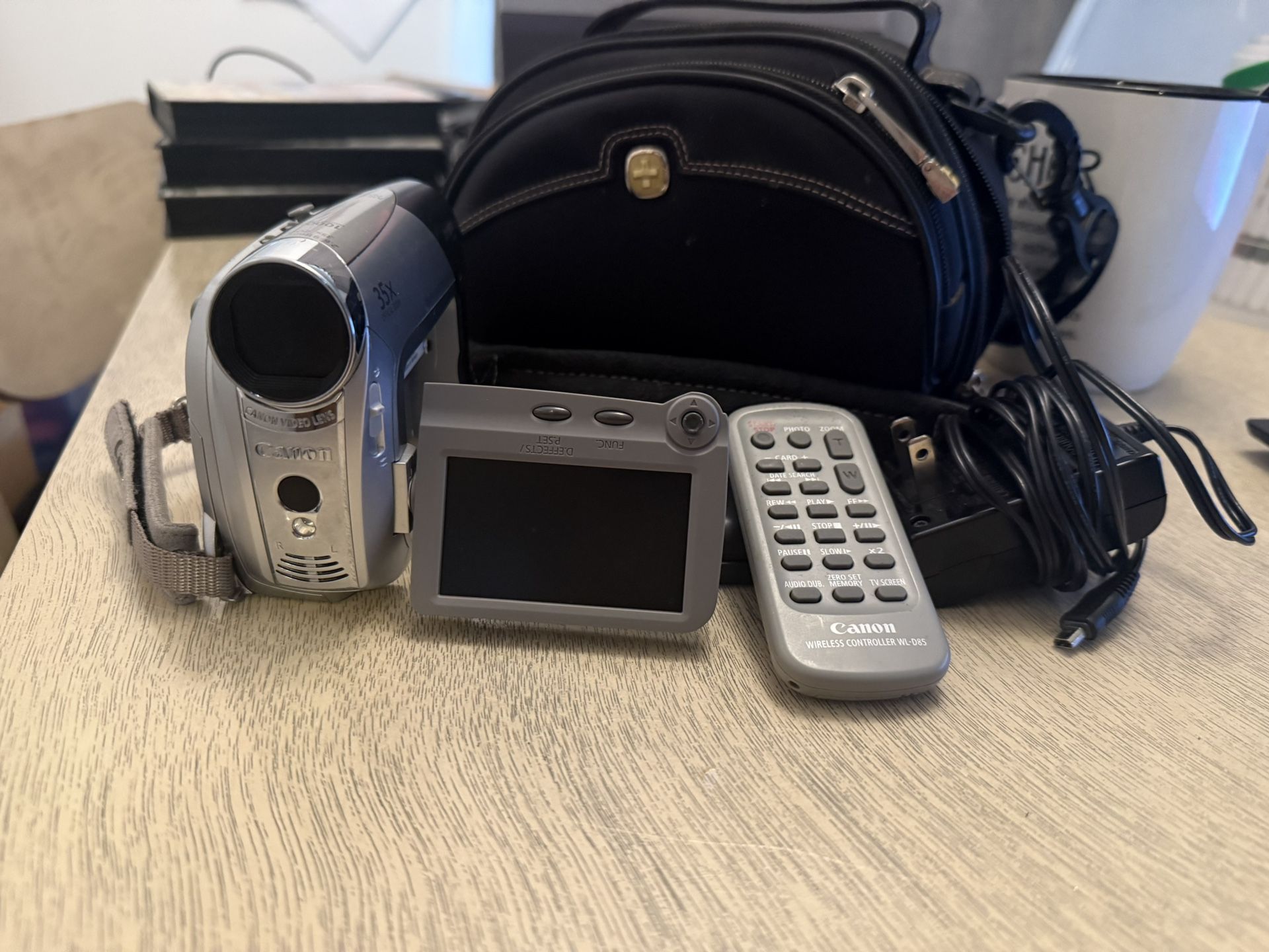 Great Mini CAMCORDER CANON 