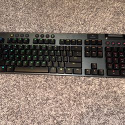 Logitech G915 Wireless (Clicky) RGB Mechanical Gaming Keyboard