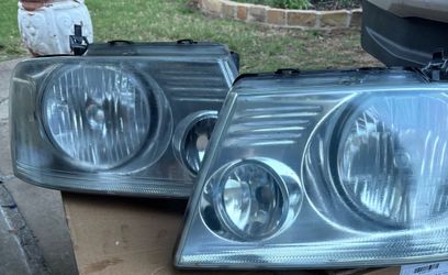 Headlights. 2004 - 2008. Ford F150