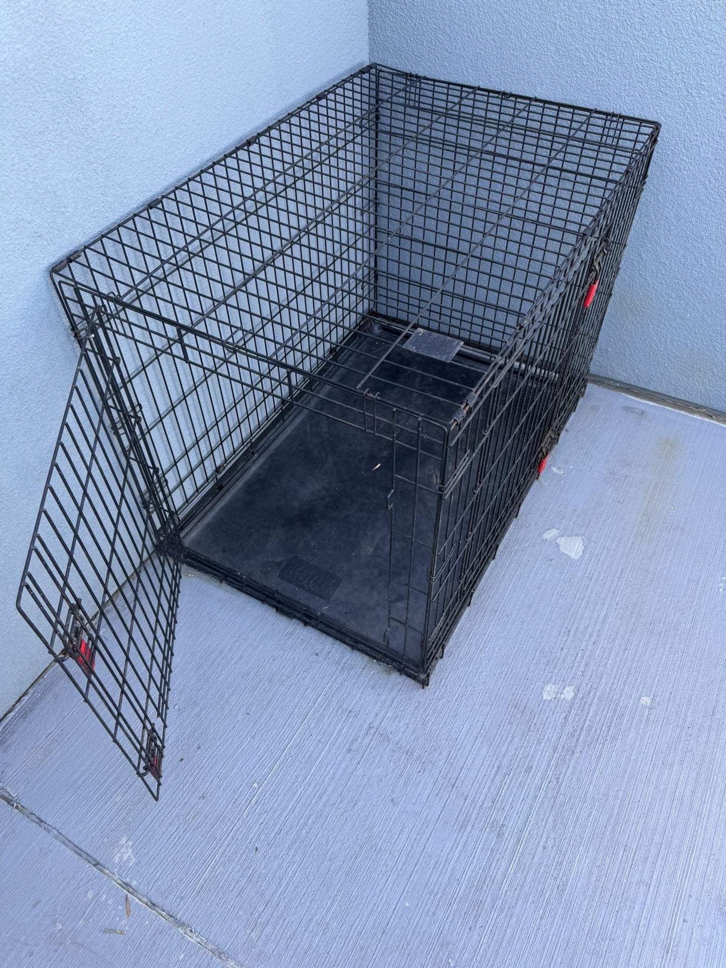🐾 KONG Collapsible 2-Door Wire Dog Crate – Large (42.5” x 28.5” x 30”) – $25