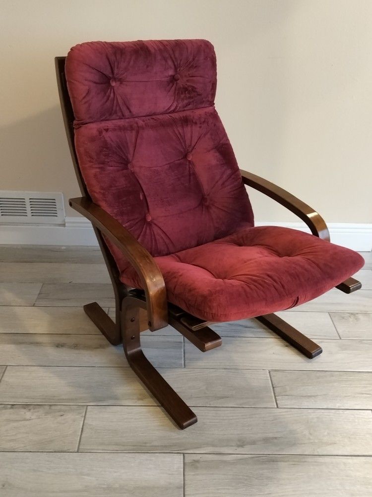 Vintage Mid Century Armchair by Westnofa Vestlandske from Norway. Designed by Ingmar Relling