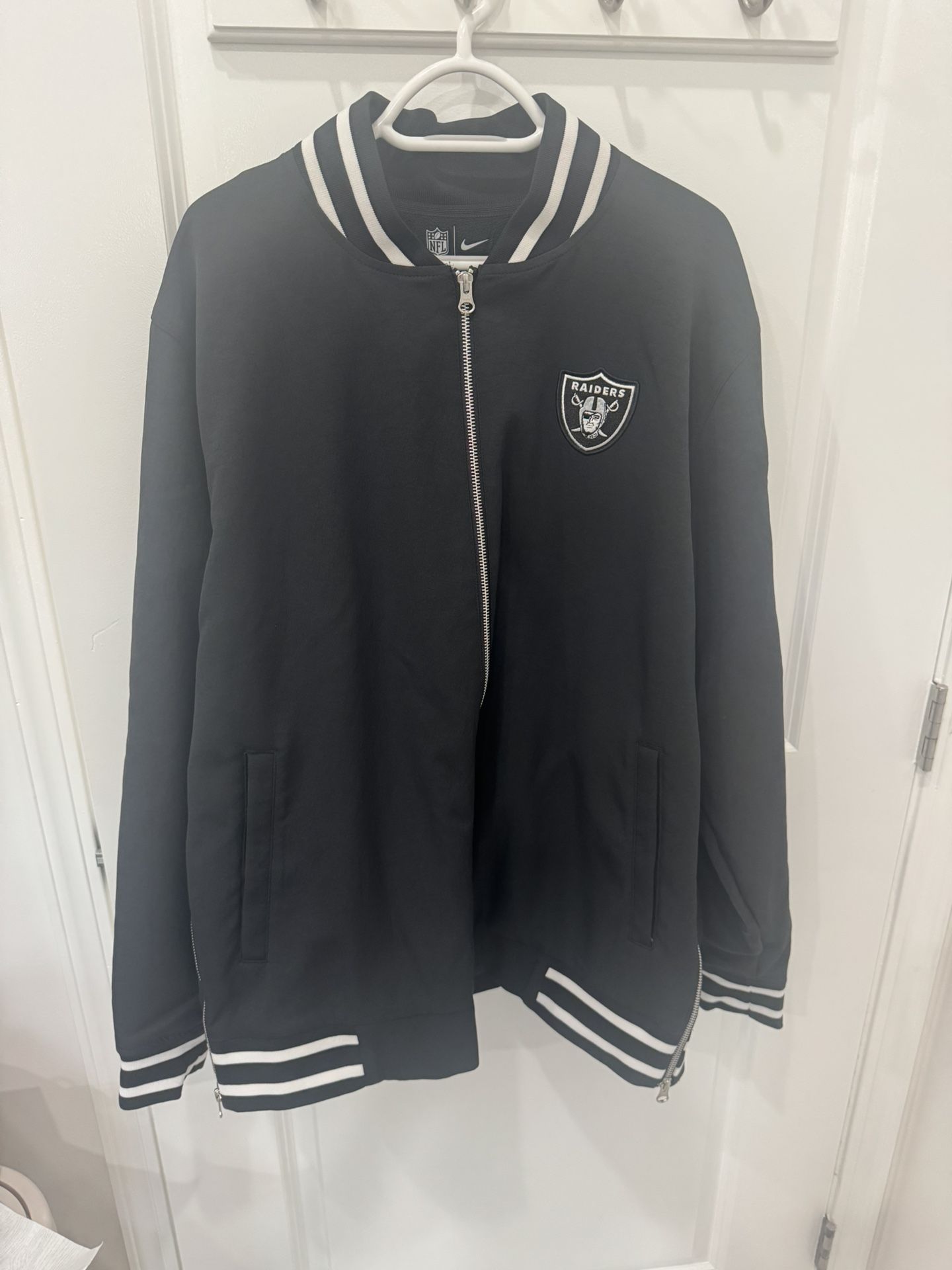Las Vegas Raiders X Nike NFL Sideline Bomber Jacket Size XL